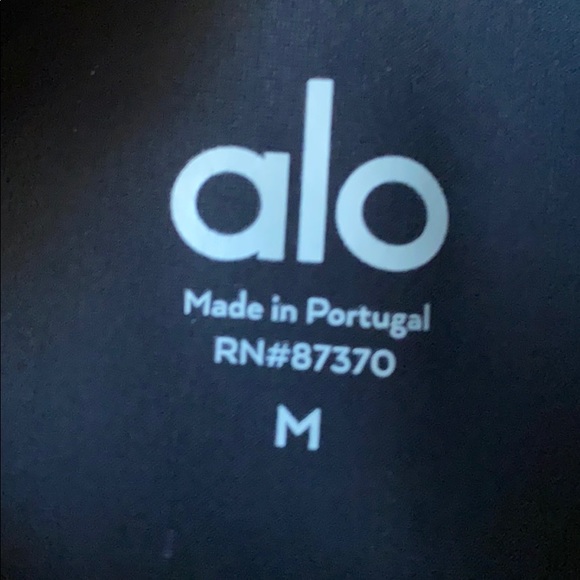 Alo Yoga | High Rise Ripped Warrior Leggings - Picture 9 of 11